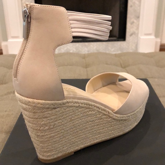 Pelle Moda Wedge Sandel. Women’s 9.5 New with Box. - Picture 4 of 8